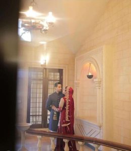 indoor couple shoot in corridor at Qazi Farmhouse