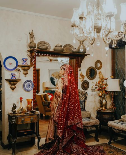 Kashan e Syed's lavish indoor photography setting